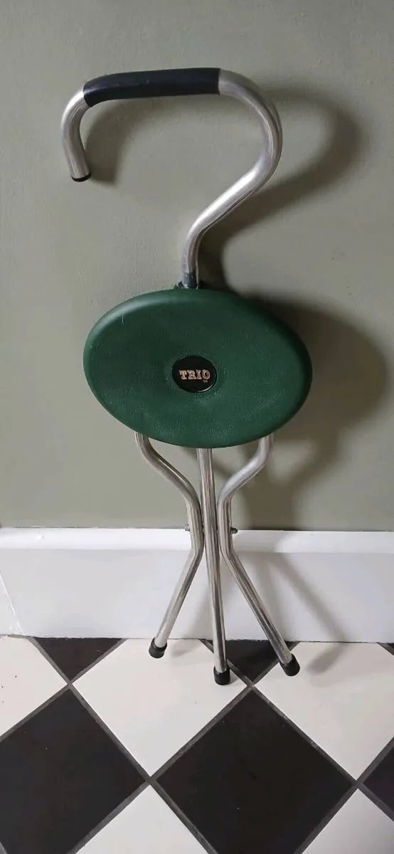 Tripod Fold Seat Walking Stick - Image 2