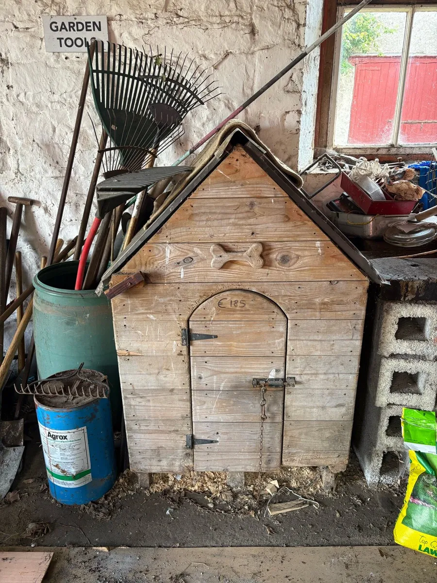 Dog kennel - Image 1
