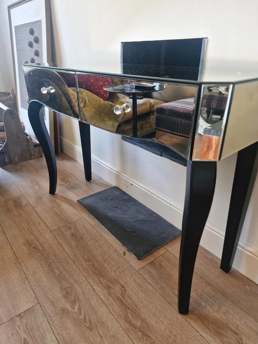 Table / console/ dressing table - Image 1