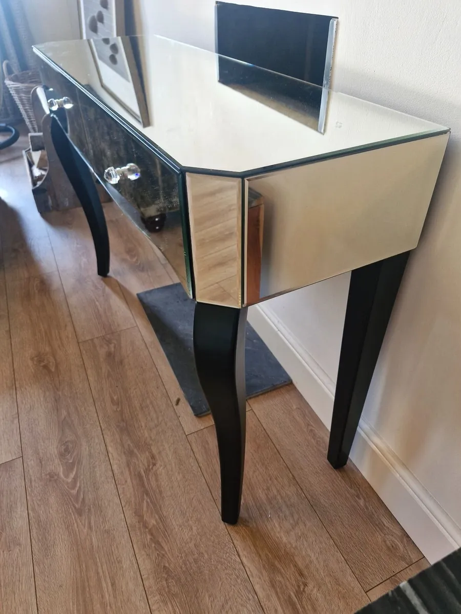 Table / console/ dressing table - Image 4
