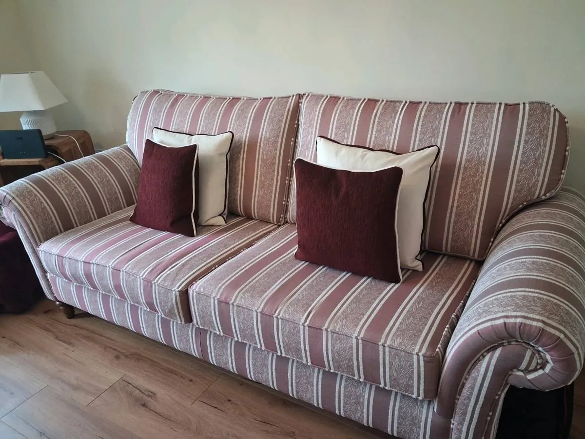 Suite of furniture - Image 4