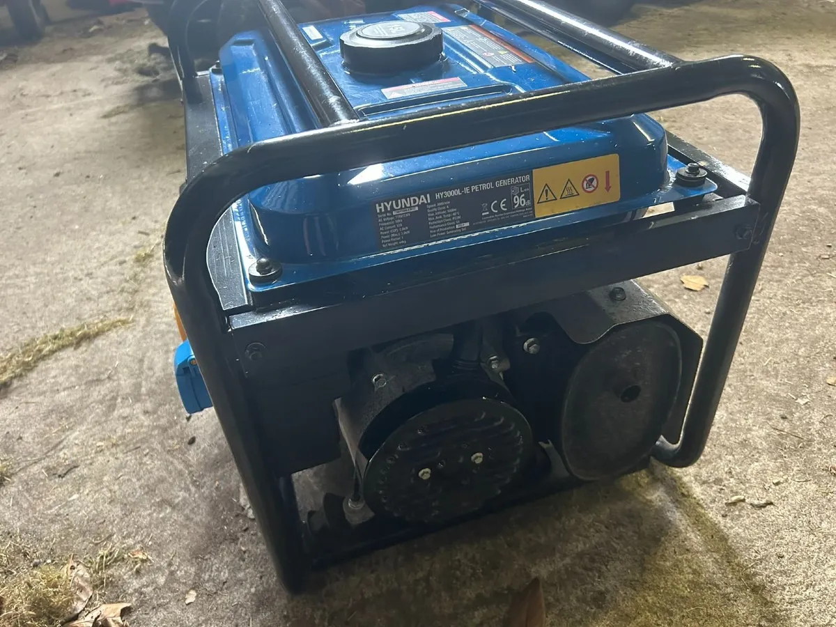 HYUNDAI 3.5KVA Petrol Generator - HY3000L - Image 3