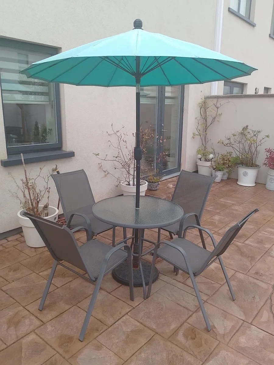 Garden table