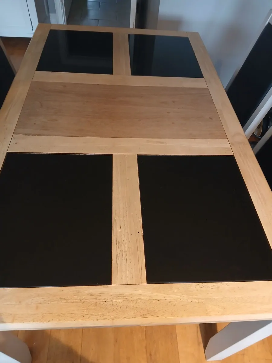 Dining table and chairs - Image 3