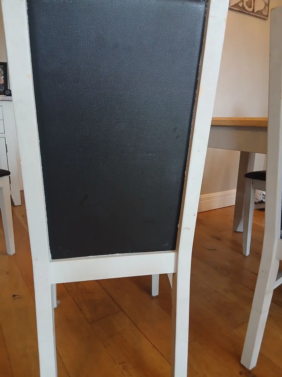 Dining table and chairs - Image 4