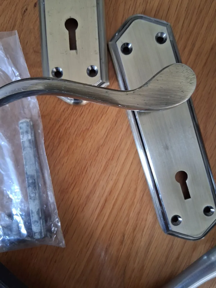 Door handles - Image 1