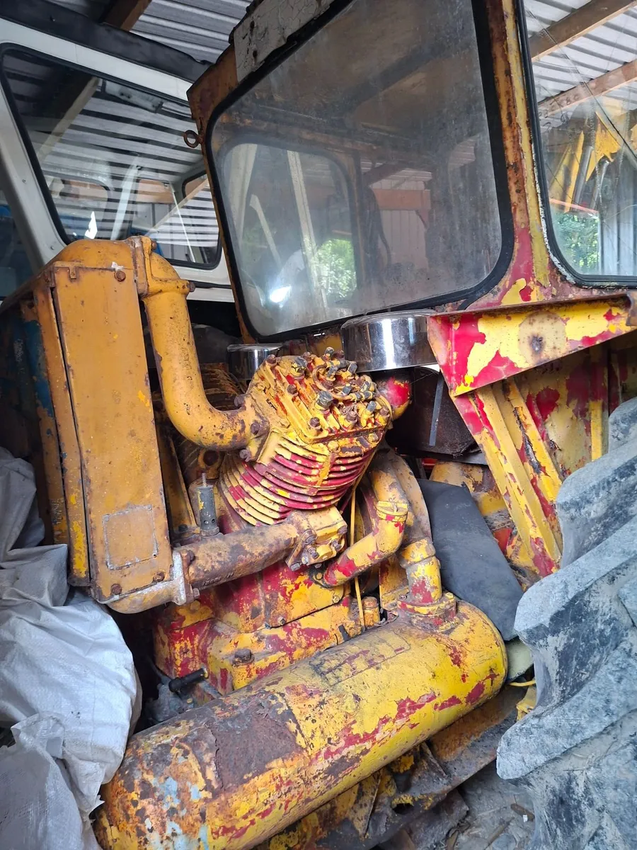 International 434 Tractor - Image 4