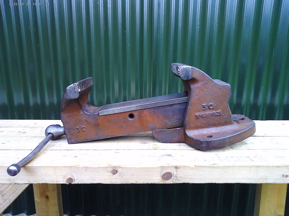 Large Vice - Image 4