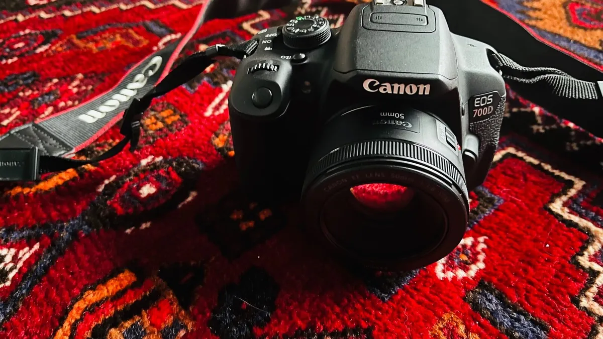 Canon 700D with additional 50mm f/1.8 lens - Image 1