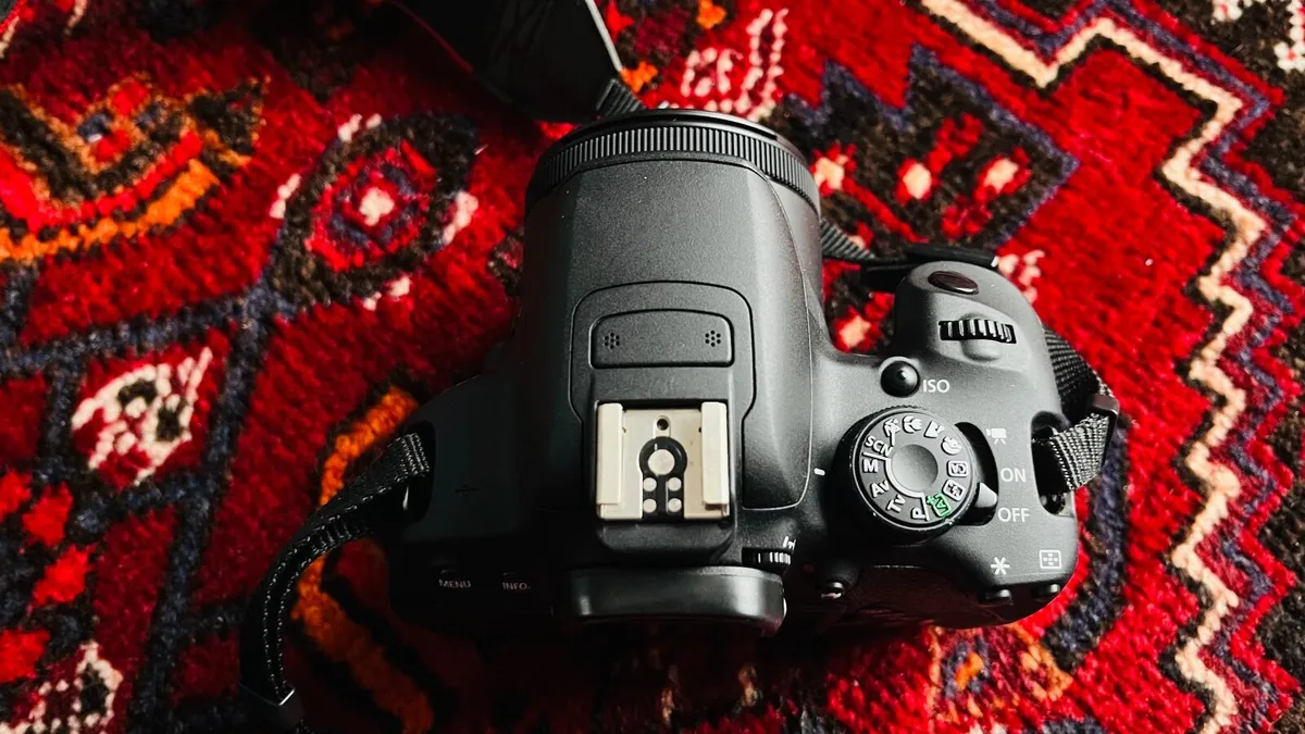Canon 700D with additional 50mm f/1.8 lens - Image 2