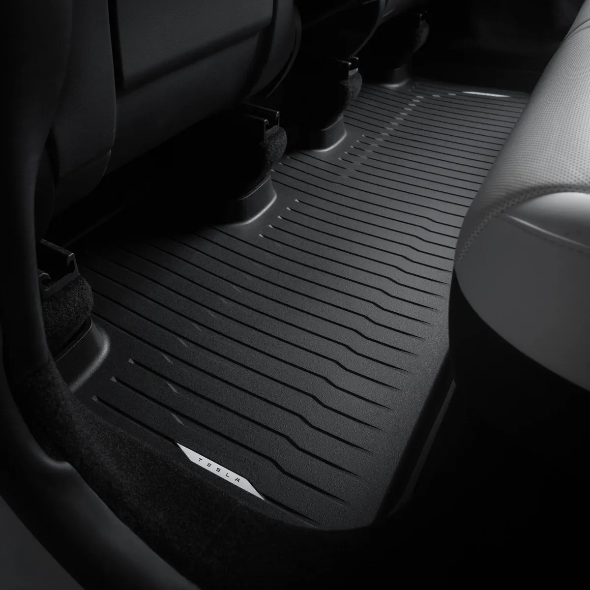 Tesla- Accessories- charger, all weather mats… - Image 3