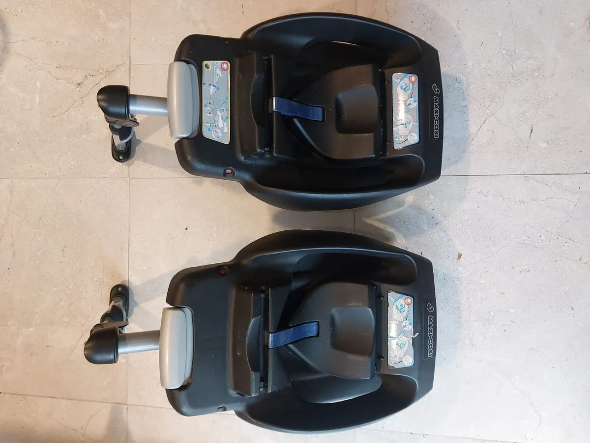 Baby Car seat and 2 isofix bases - Image 2