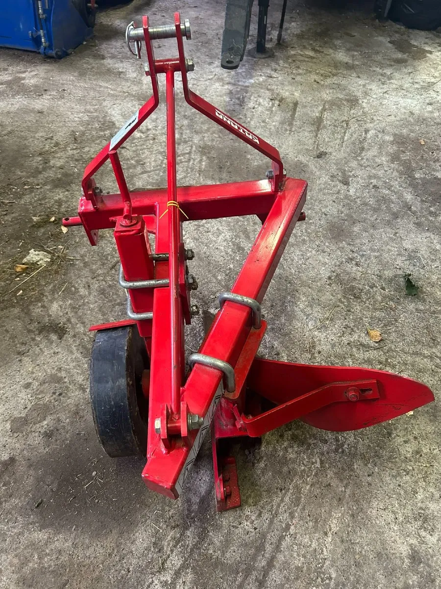 Single furrow solid plough for compact tractors - Image 4