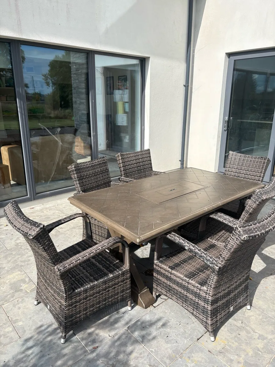 Patio Table with built in heater, 6 chairs - Image 2