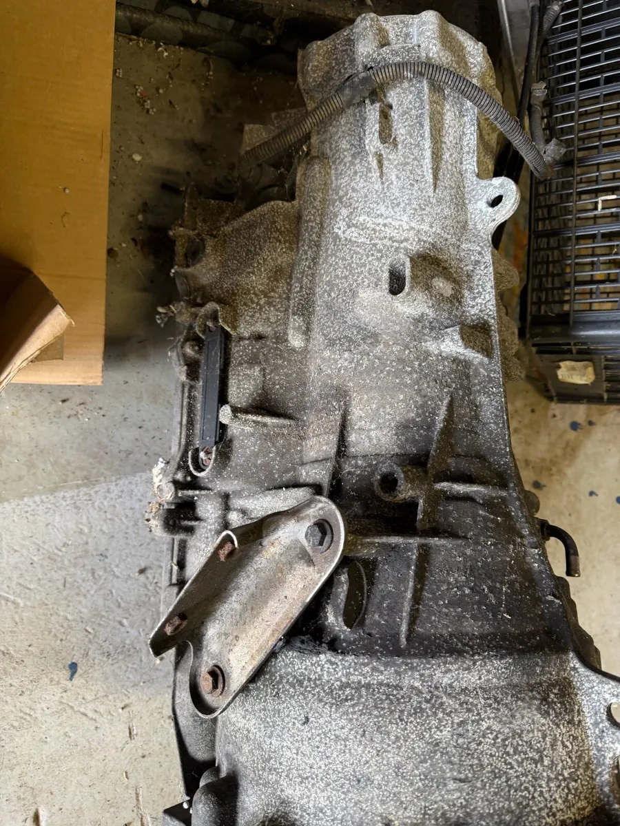 Amarok 2.0 BiTDI 8-Speed Automatic Gearbox - Image 3