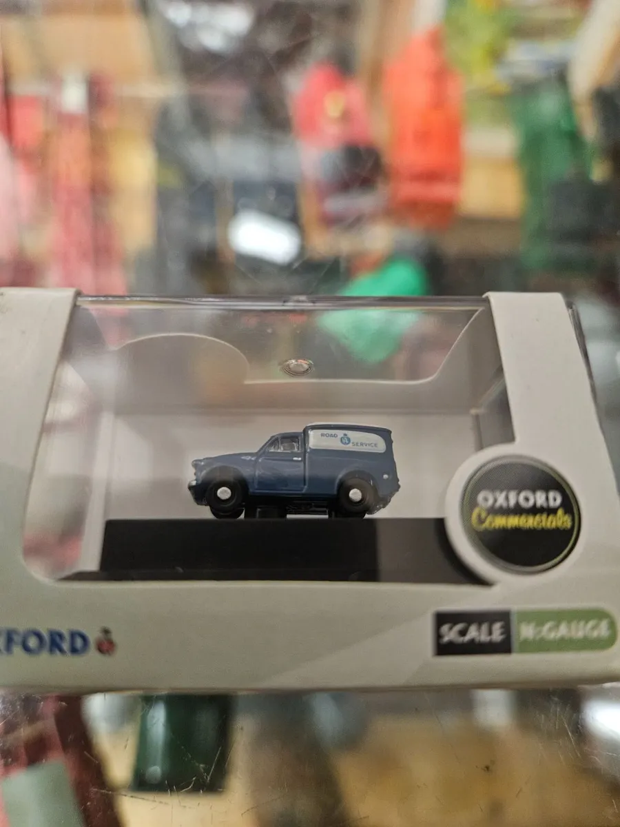 Corgi Oxford N Gauge Morris Minor Van