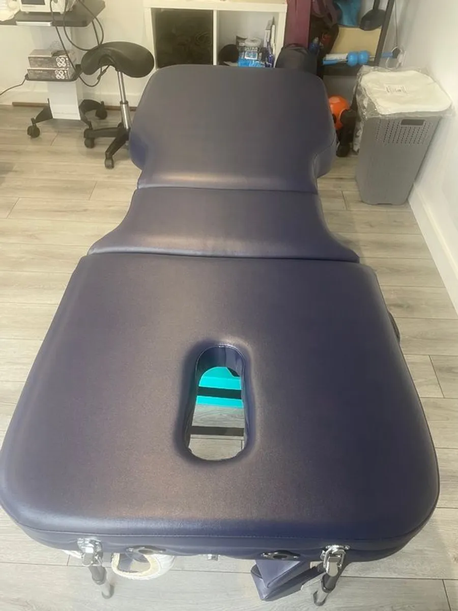 Massage table - Image 2