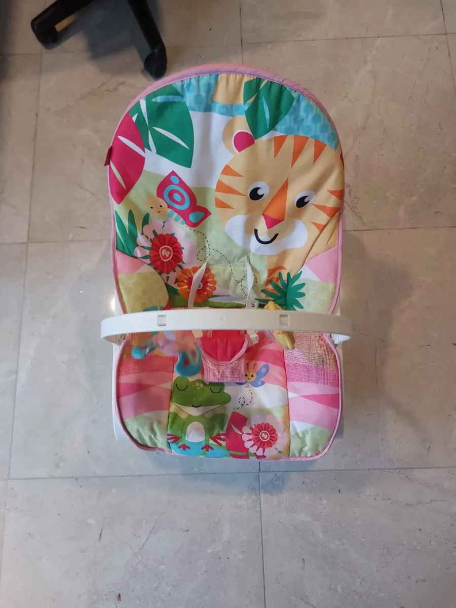 Baby rocker/seat Fisher price - Image 1