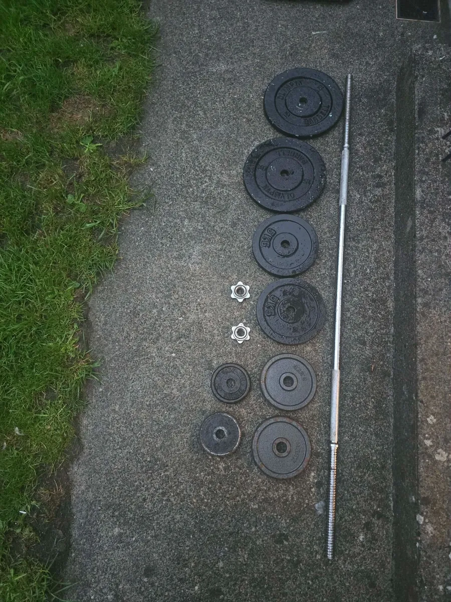 Weights plates 38kg & barbell ( heavy )