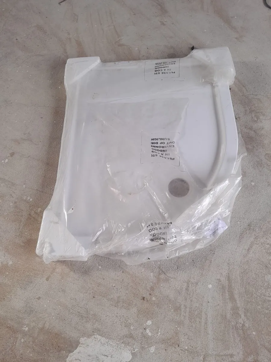 Shower tray - Image 2