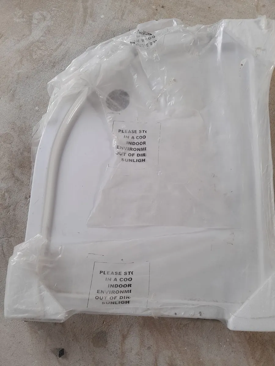 Shower tray - Image 3