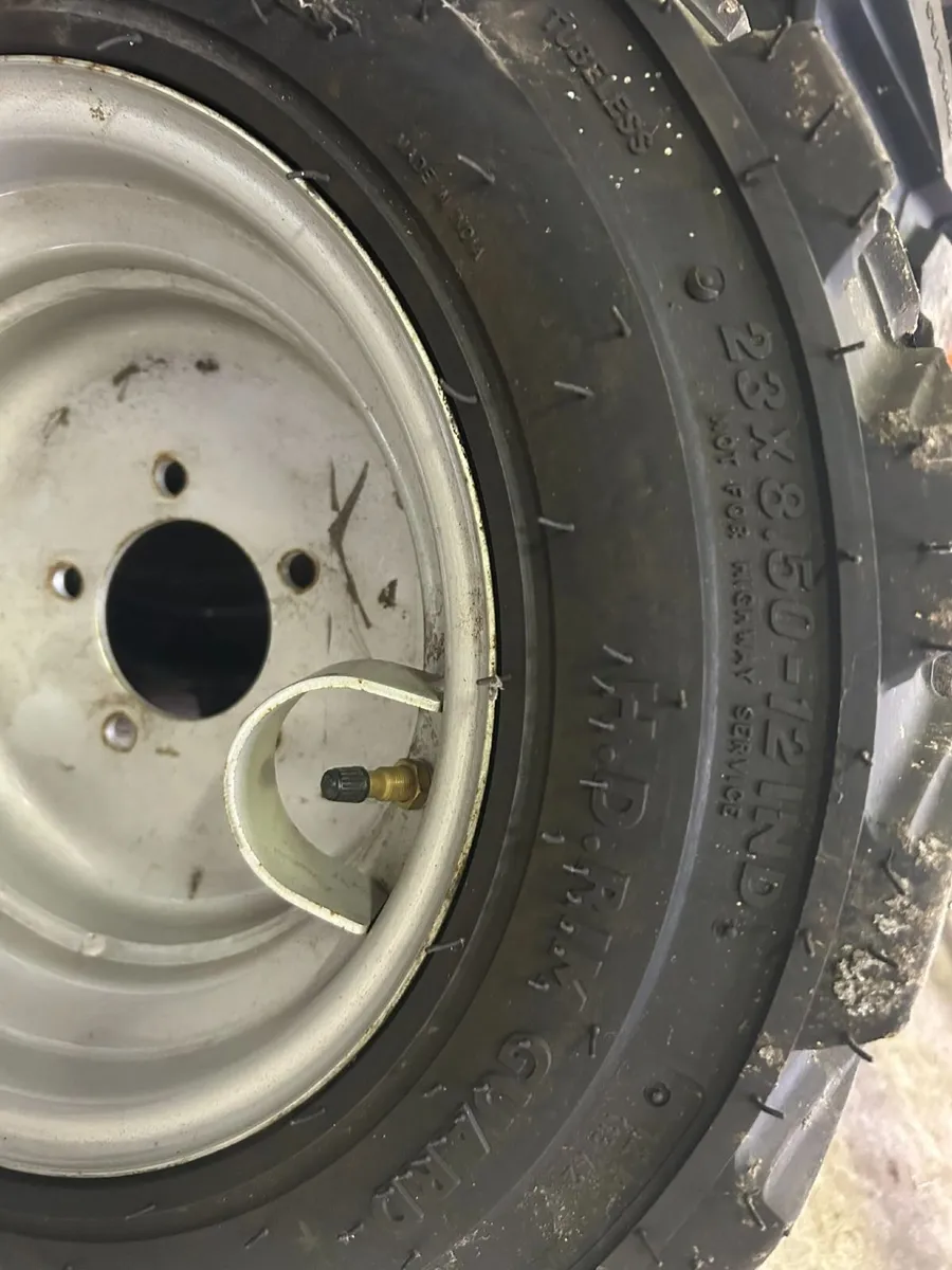 Solis 26 Industrial Wheels & Tyres – Full Set - Image 2