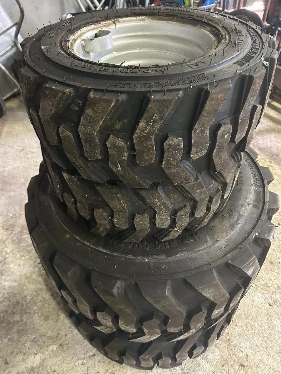 Solis 26 Industrial Wheels & Tyres – Full Set - Image 4