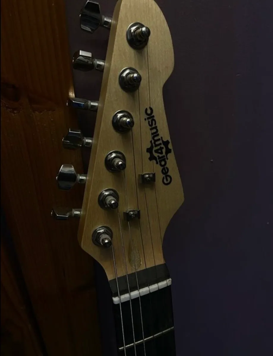 Electric guitar - Image 3