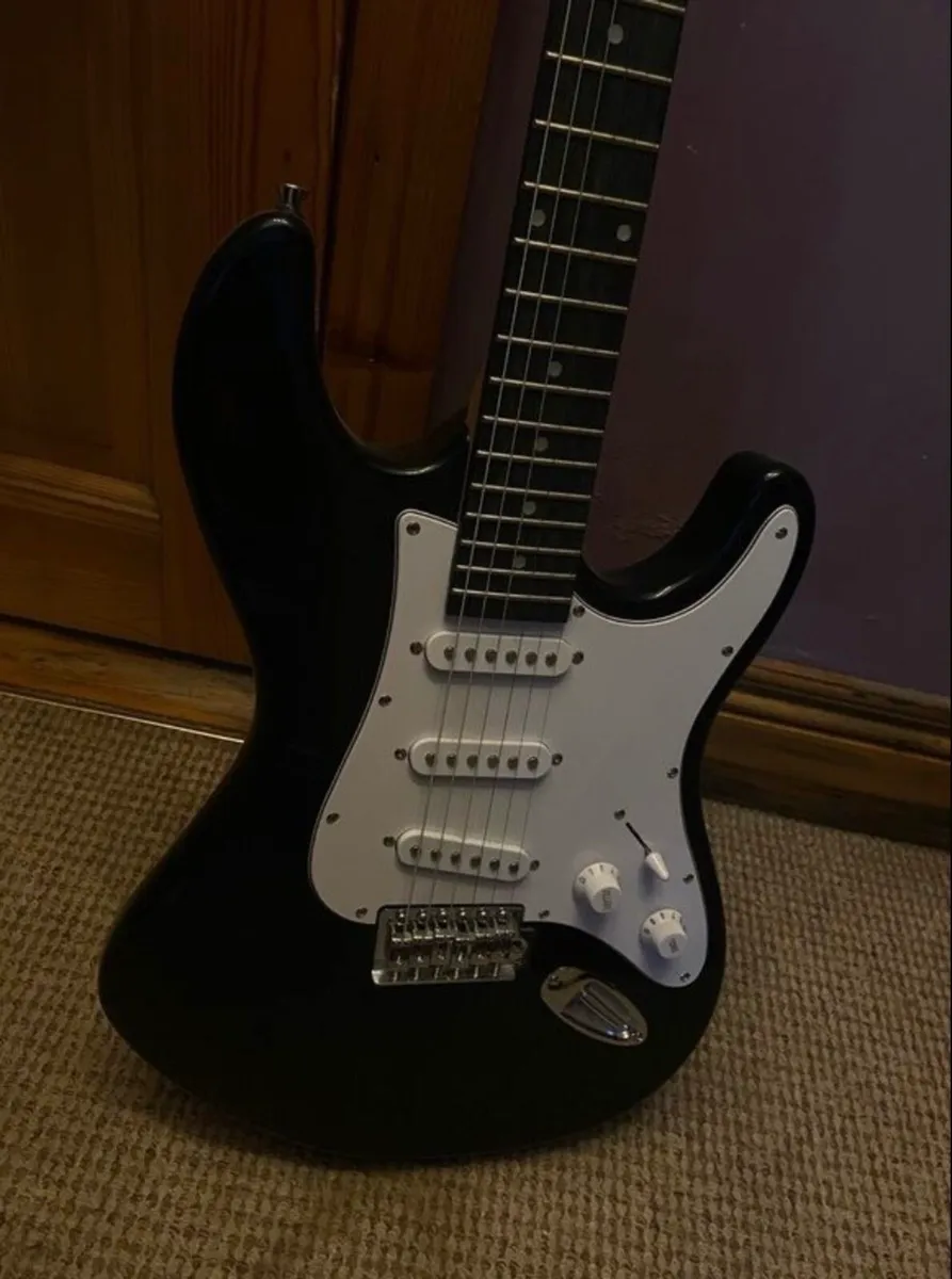 Electric guitar - Image 1