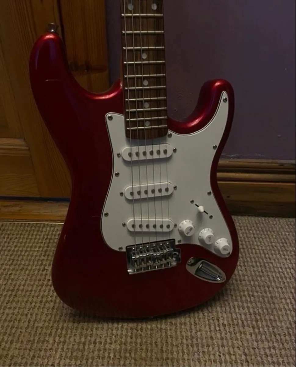 Electric guitar - Image 1