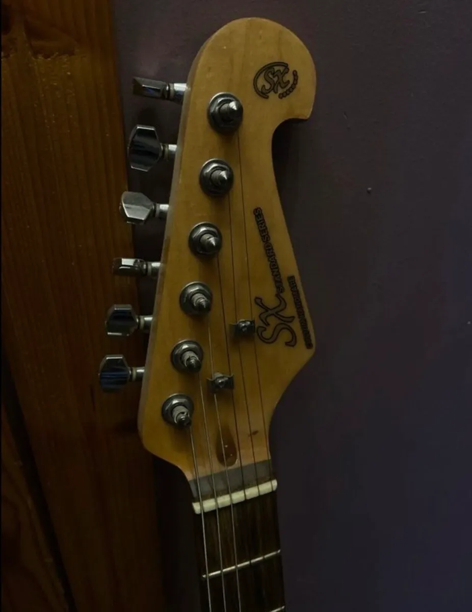 Electric guitar - Image 3
