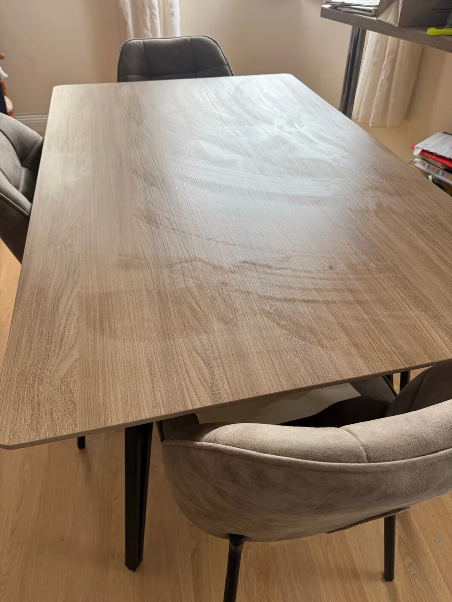 Dining table and chairs - Image 2