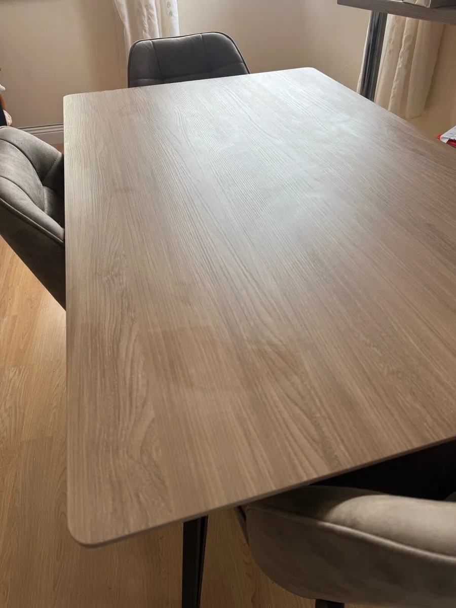 Dining table and chairs - Image 3