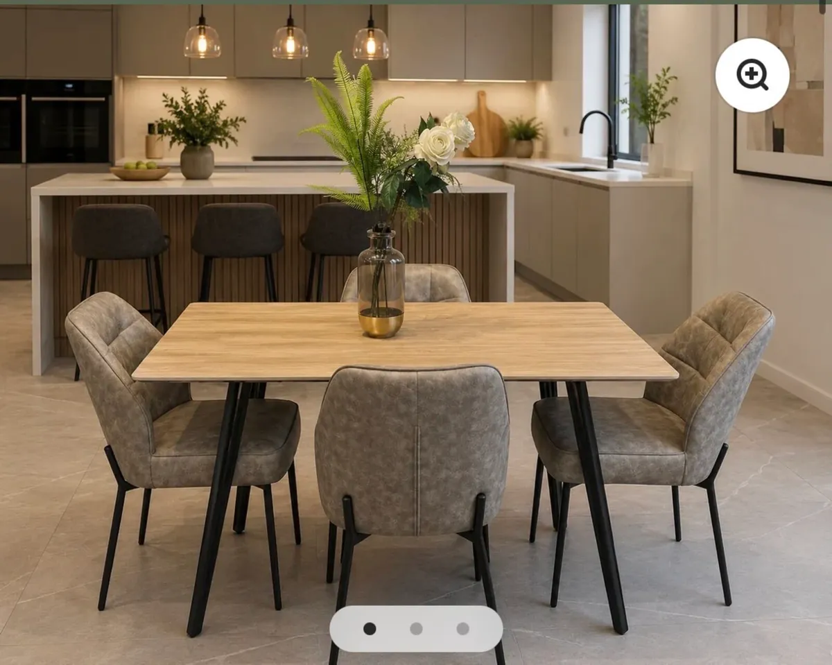 Dining table and chairs - Image 1