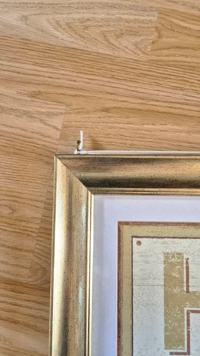 FREE Wall Decoration - Image 2