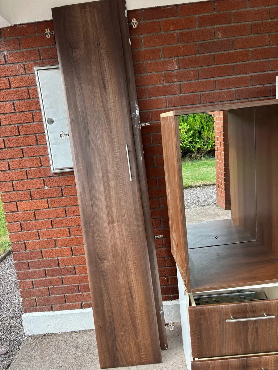 Wardrobe - Image 4