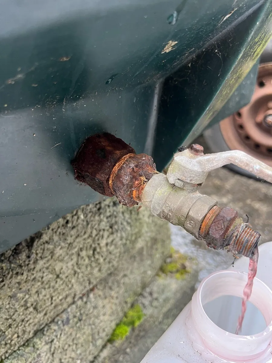 Oil tank - Image 3