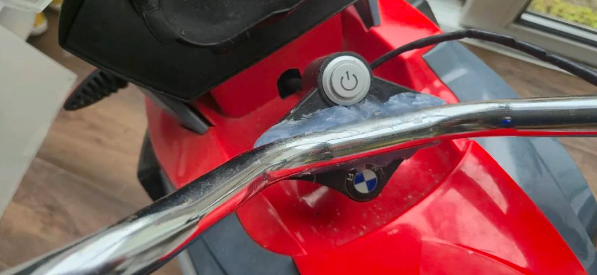 Child's motorbike - Image 2