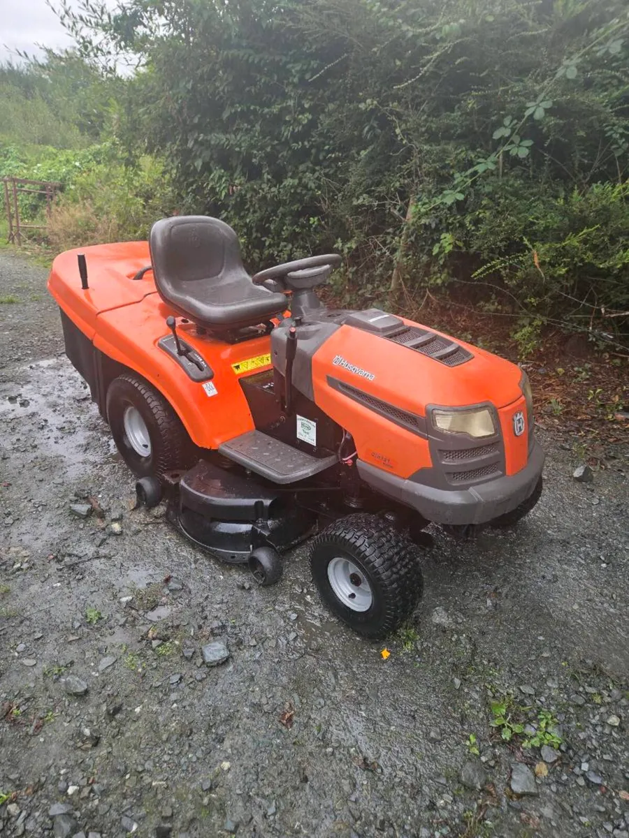 Ride on mower - Image 1