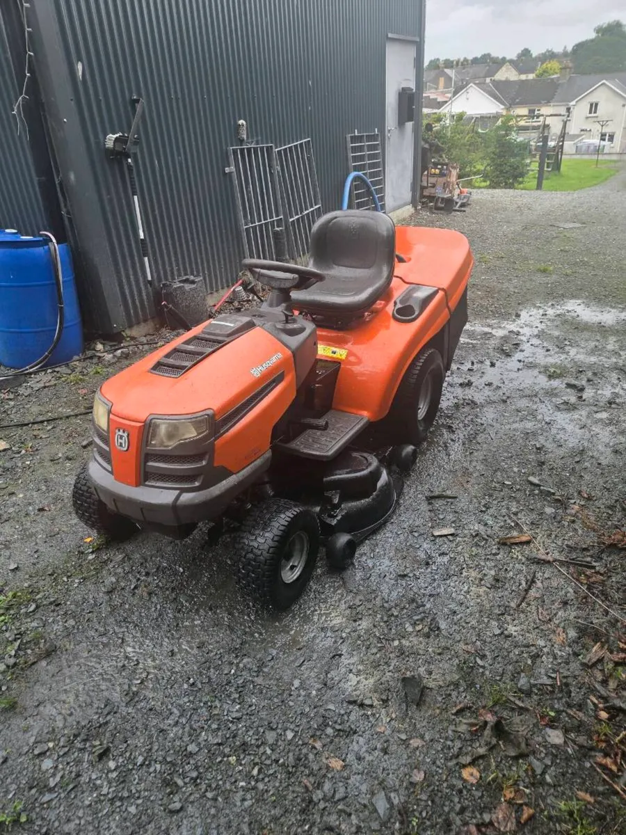 Ride on mower - Image 2