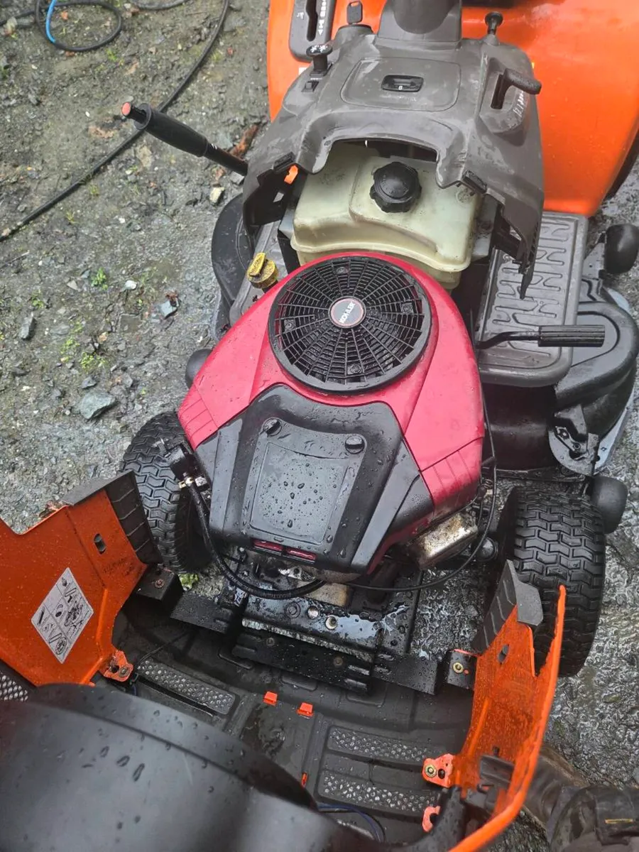 Ride on mower - Image 4