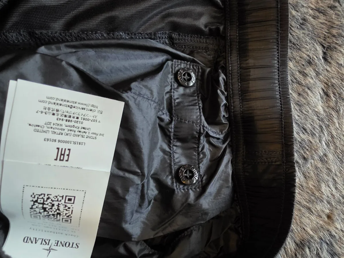Stone island shorts - Image 2