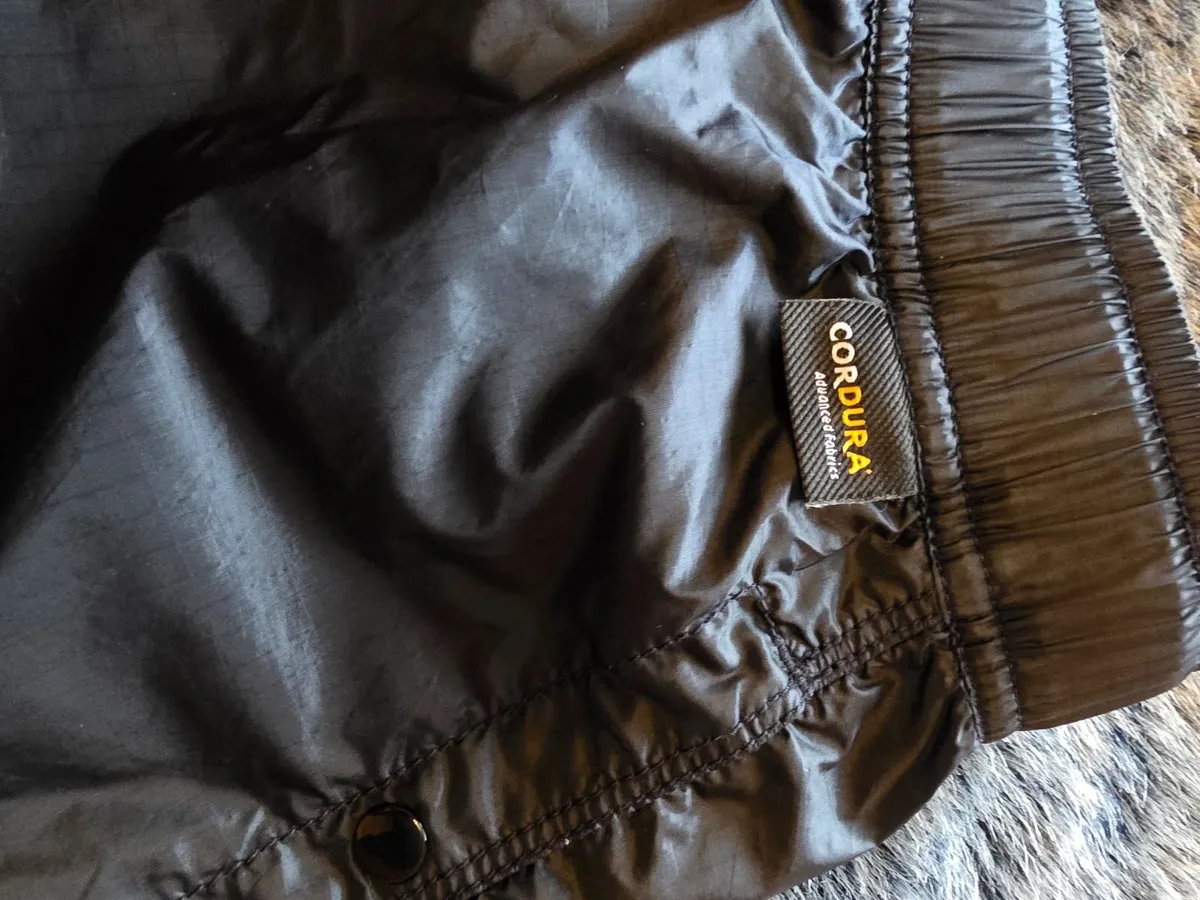Stone island shorts - Image 4