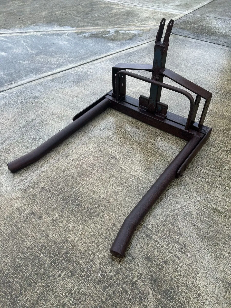 Bale Lifters & Bale Spike - Image 2
