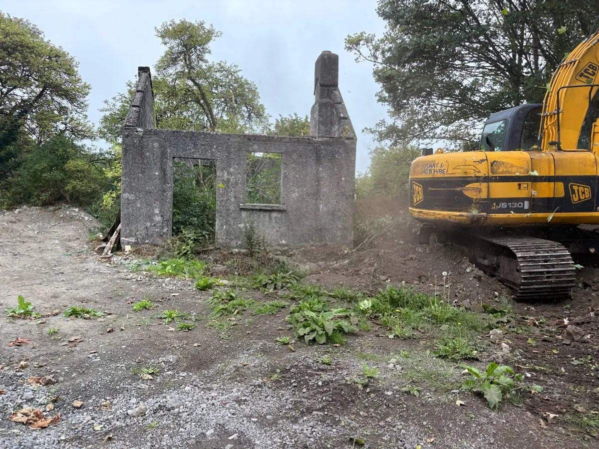 Digger hire - Image 2