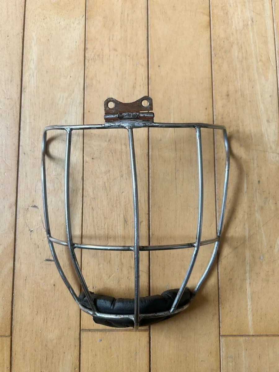 Oldstyle Jerry cleere guard - Image 1
