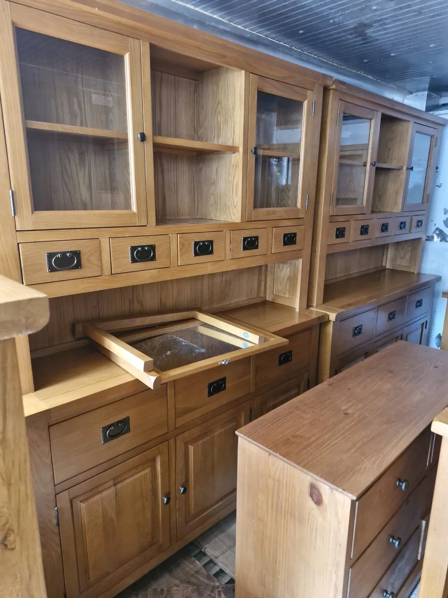 Large oak kitchen display unit - Image 2