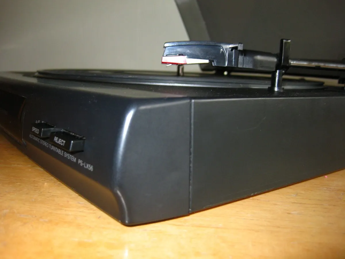 SONY PS-LX56 Stereo Turntable. - Image 4