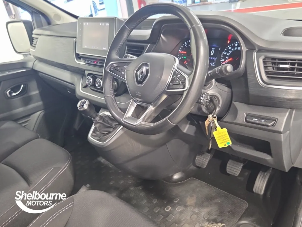 Renault Trafic SL28 Blue dCi 130 Sport Van - Image 4