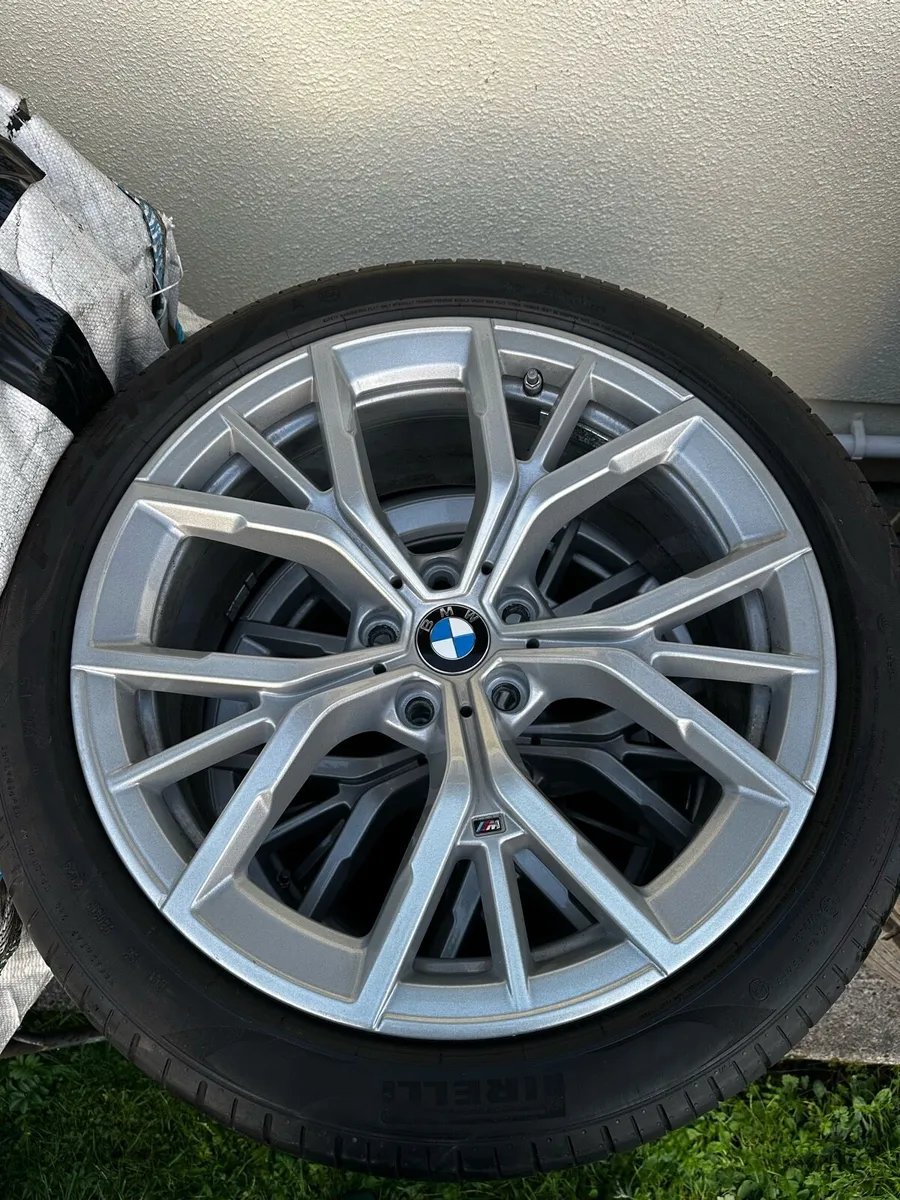 19” BMW M Sport Genuine Alloys Good Tyres - Image 2